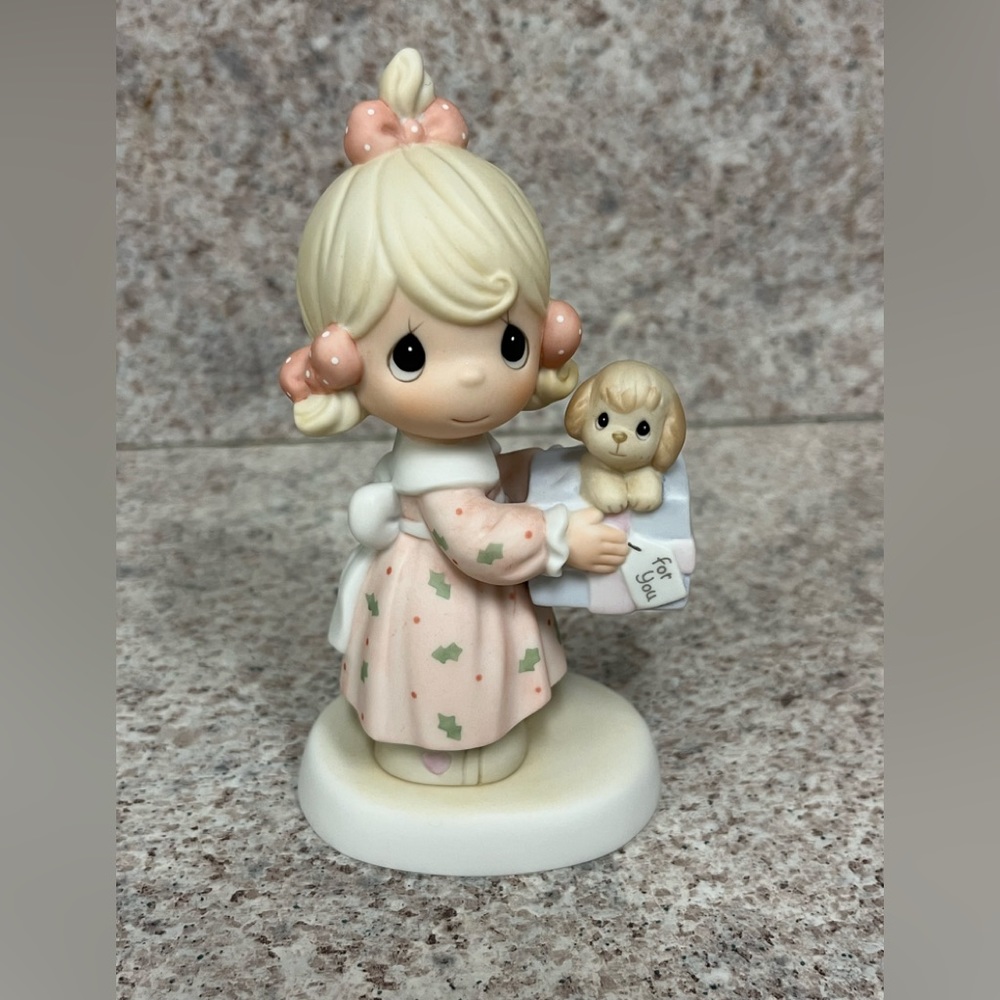 Vintage Adorable Precious Moments Collectible